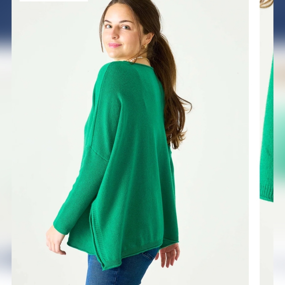 Mersea Catalina Relaxed V-Neck Sweater in Emerald/Kelly Green EUC Sz One Size